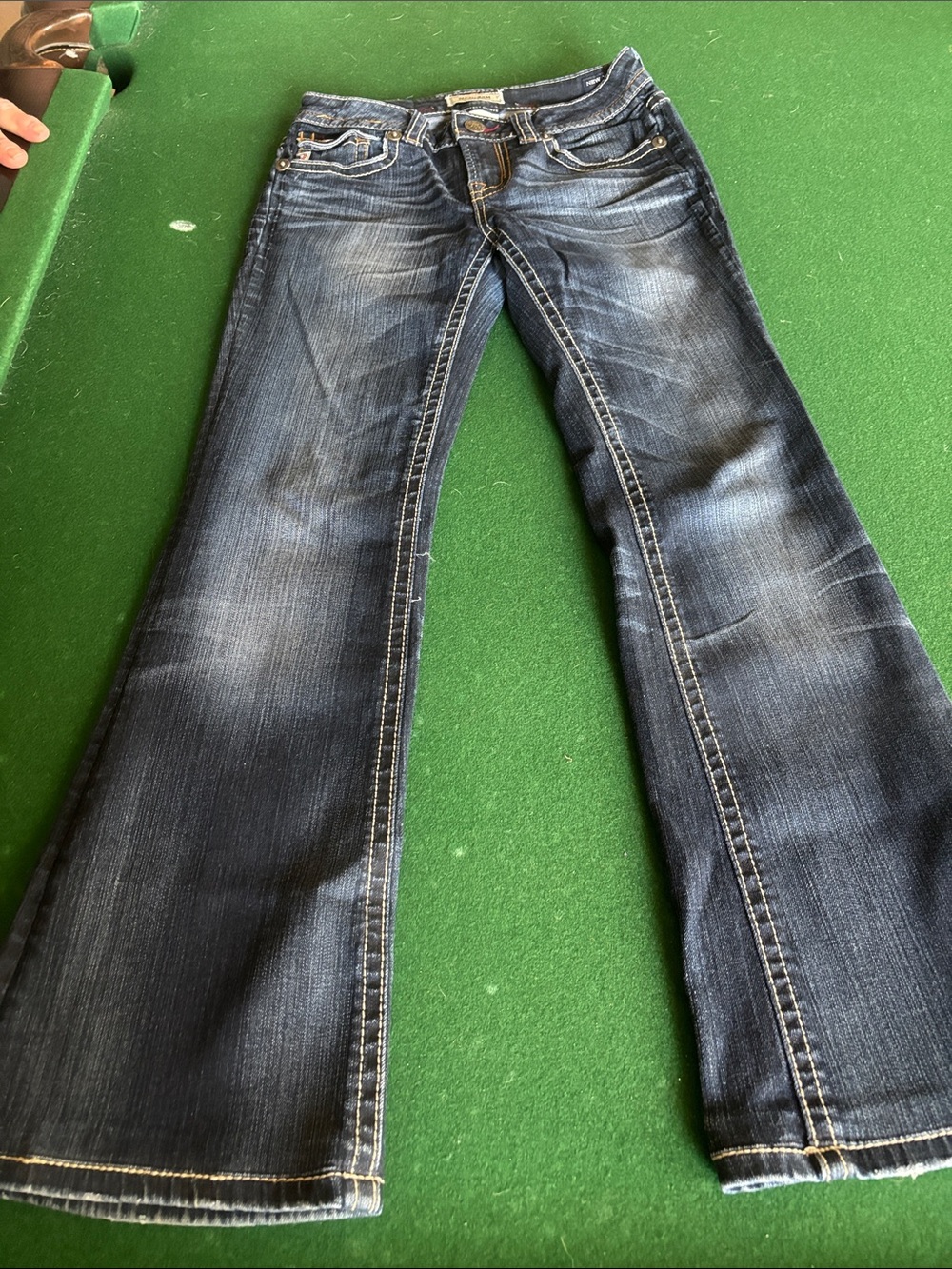 Buckle dark wash  Bootcut Jeans - Distressed Fade